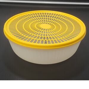 Tupperware Fruit/Veggie Washer Colander Strainer Flow Through Lid 1835